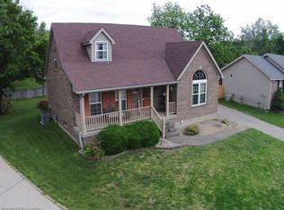 7703 Chloe Chase, Louisville, KY 40219
