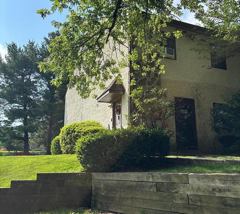 1st image of 191 Stirling Ct #191