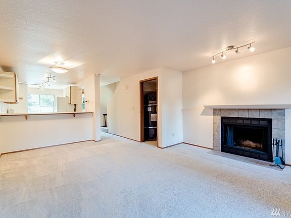 3rd image of 260 Newport Way NW #C-20