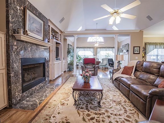 3rd image of 2115 Stillwell Ct