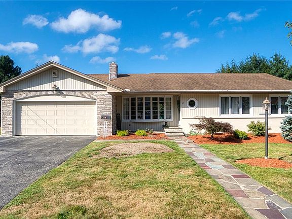 2nd image of 33 Baldwin Orchard Dr