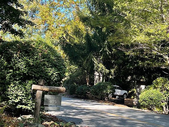 3rd image of 119 Spring House Dr