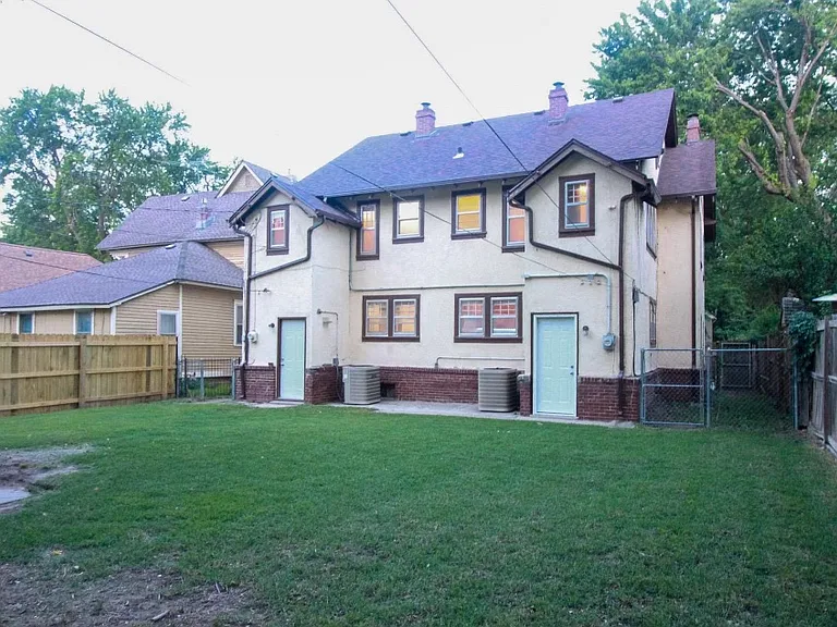 1114 N Carlos St — Photo 14