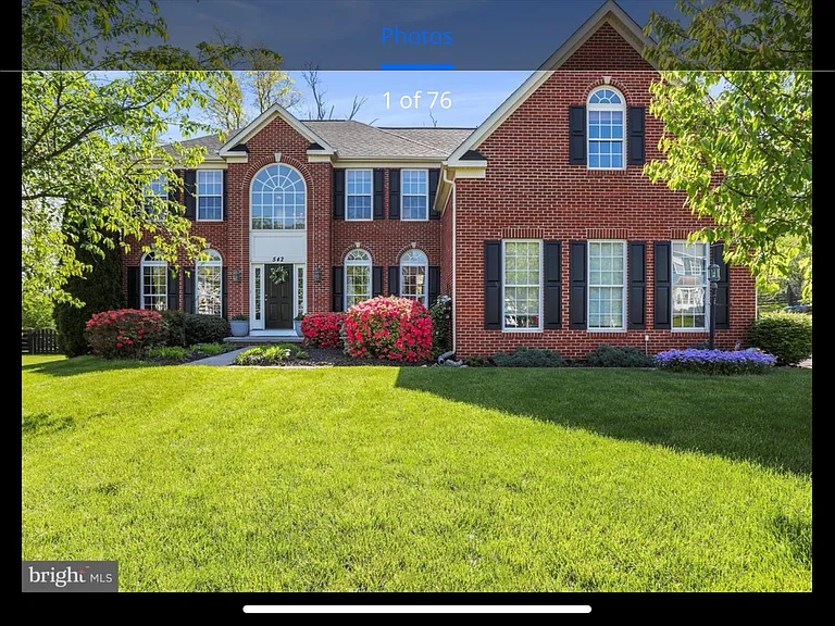 542 Sawgrass Dr — Photo 1