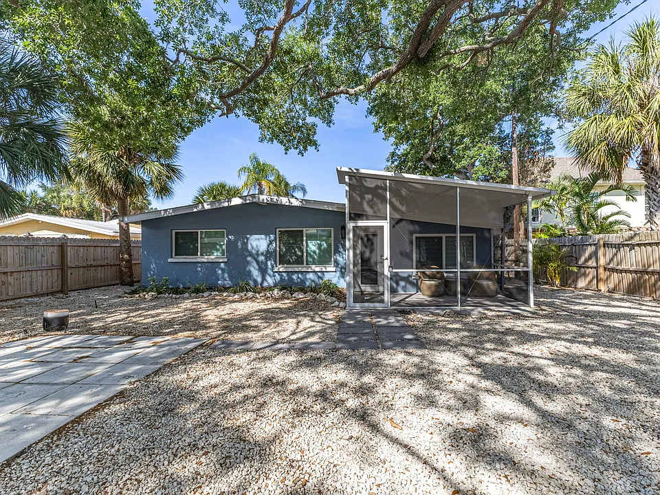 8234 Midnight Pass Rd