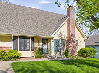 158 SW Robin Rd, Lees Summit, MO 64063
