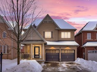 31 Harvey Jones Ave, Clarington, ON L1C 0L9