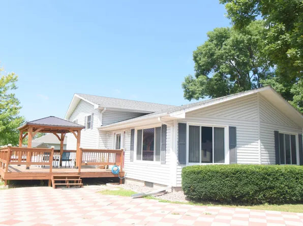2205 F St, South Sioux City, NE 68776
