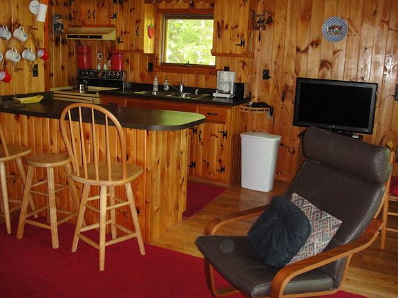 3rd image of 35 Cottontail Ln