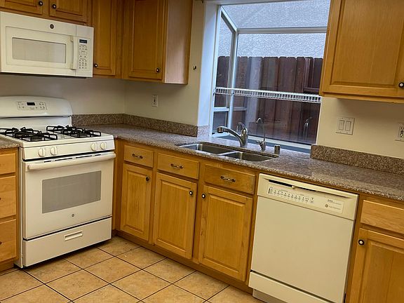 4th image of 17740 Merridy St Unit 14