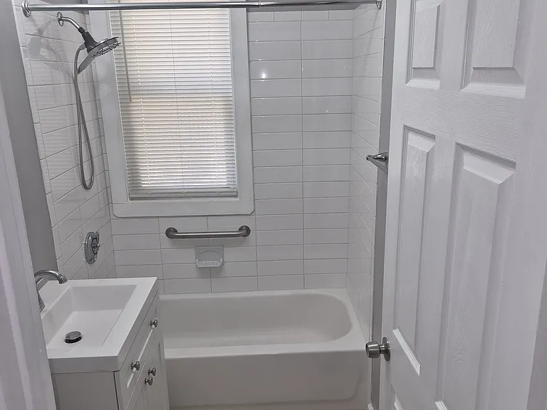 31 Mallon Rd #1-L — Photo 5