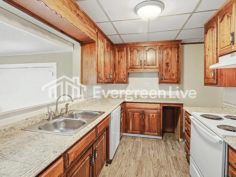 509 N 80th Ter — Photo 5