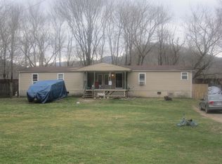 1648 Blount Dr, Elliston, VA 24087