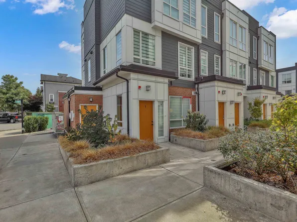 18850 72a Ave #1, Surrey, BC V4N 1A5