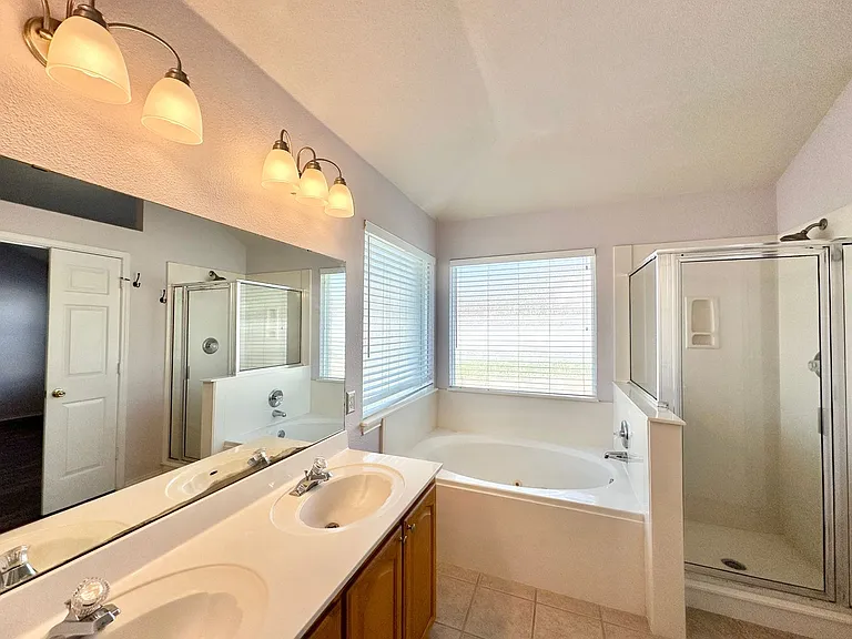 102 W Great Plains Trl — Photo 19