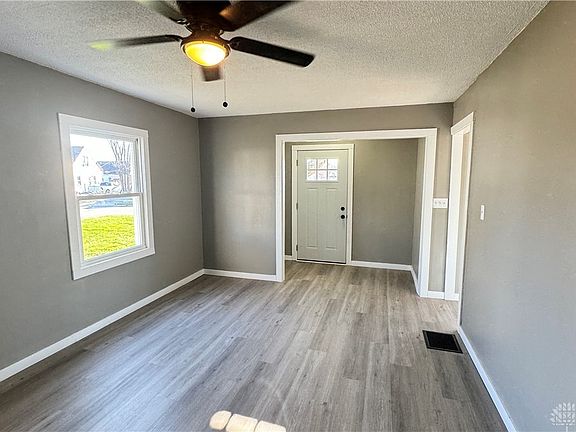 4th image of 311 N Elm Ave