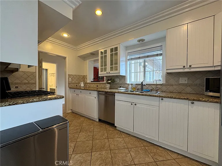 110 Santa Ynez Dr — Photo 17