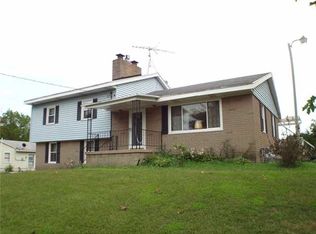 8153 W Beard Rd, Perry, MI 48872