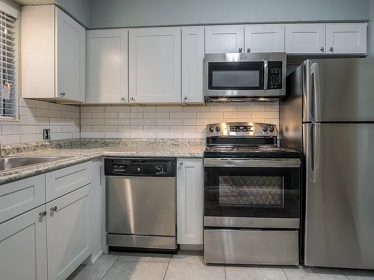 514 NE Corder St #B — Photo 14