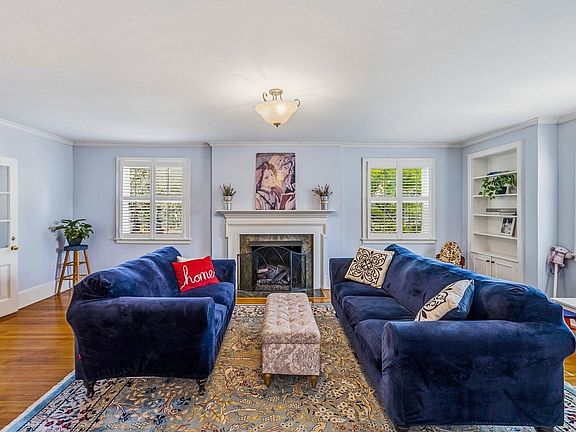5th image of 445 Connecticut Ave