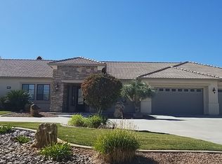 7432 Crown Heights Ln, Oak Hills, CA 92344