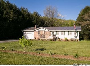 89 Good Neighbor Dr, Brevard, NC 28712