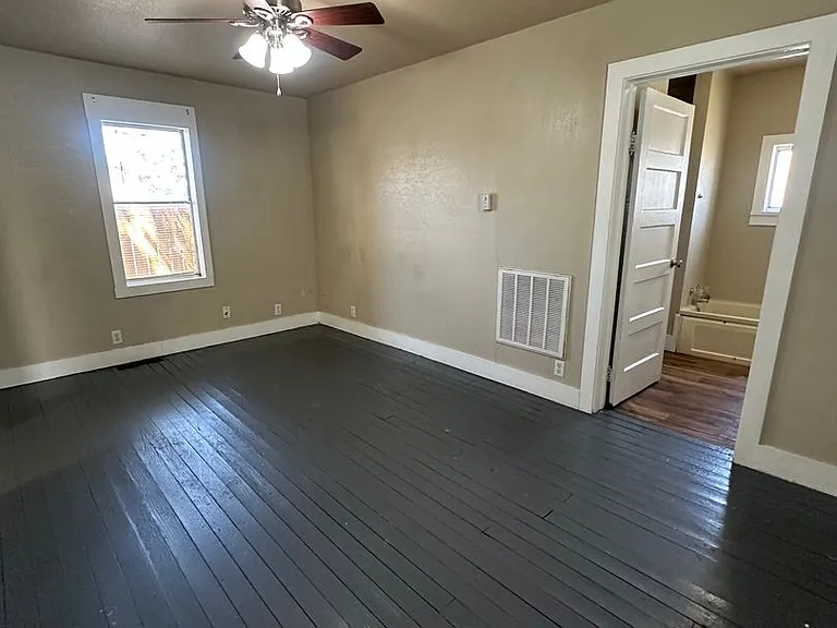 4331 S Polk St — Photo 9