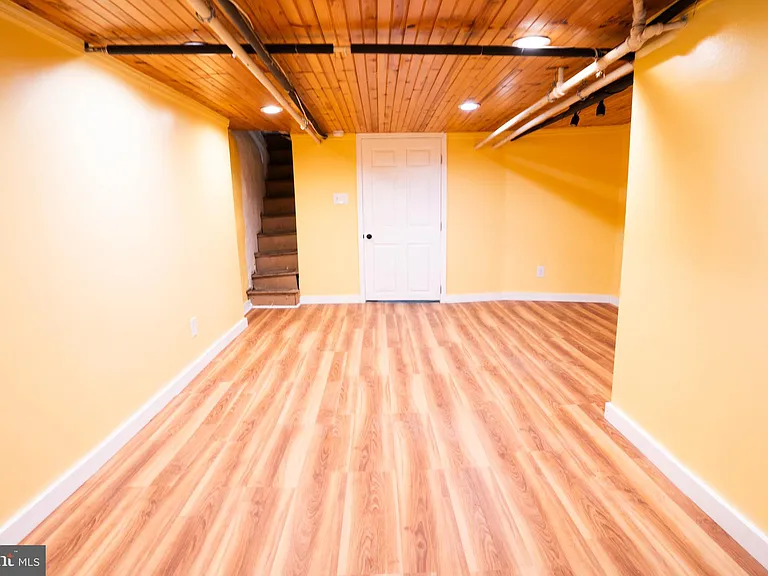 5453 W Montgomery Ave — Photo 27
