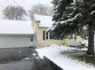 6231 Dorchester Rd, Lockport, NY 14094