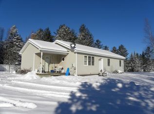 46 Oakwood Ln, Lyndonville, VT 05851