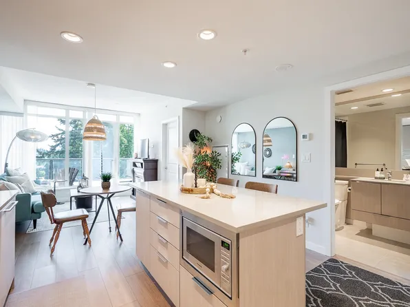 1182 Westwood St #1104, Coquitlam, BC V3B 0T9