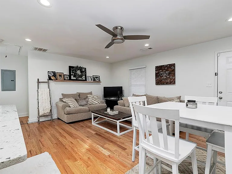 3940 Forrest Ct — Photo 4