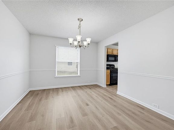 3rd image of 1022 Balsam Wood Trl