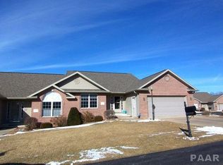 2805 Addison Ct, Pekin, IL 61554