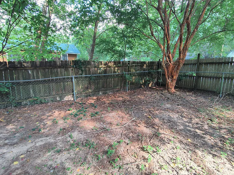 905 Tomahawk Ct — Photo 16