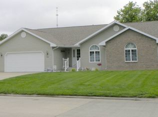 1306 W Mefford St, Robinson, IL 62454