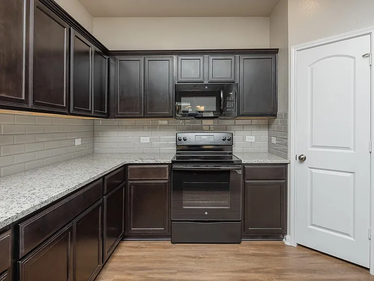 1515 Case Rd — Photo 24