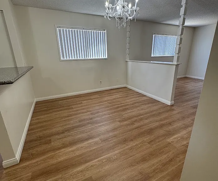 1227 N Garsden Ave — Photo 9