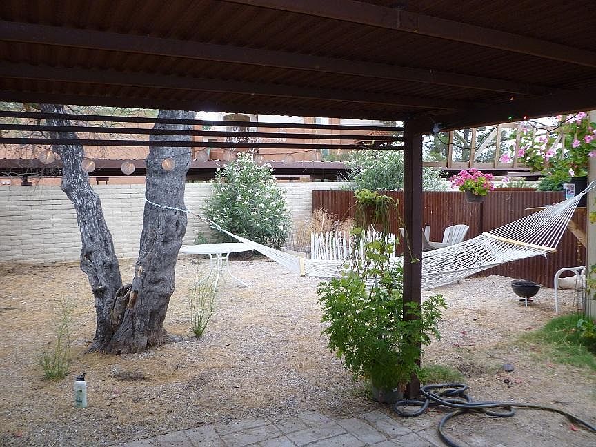 1st image of 3657 N Los Altos Ave