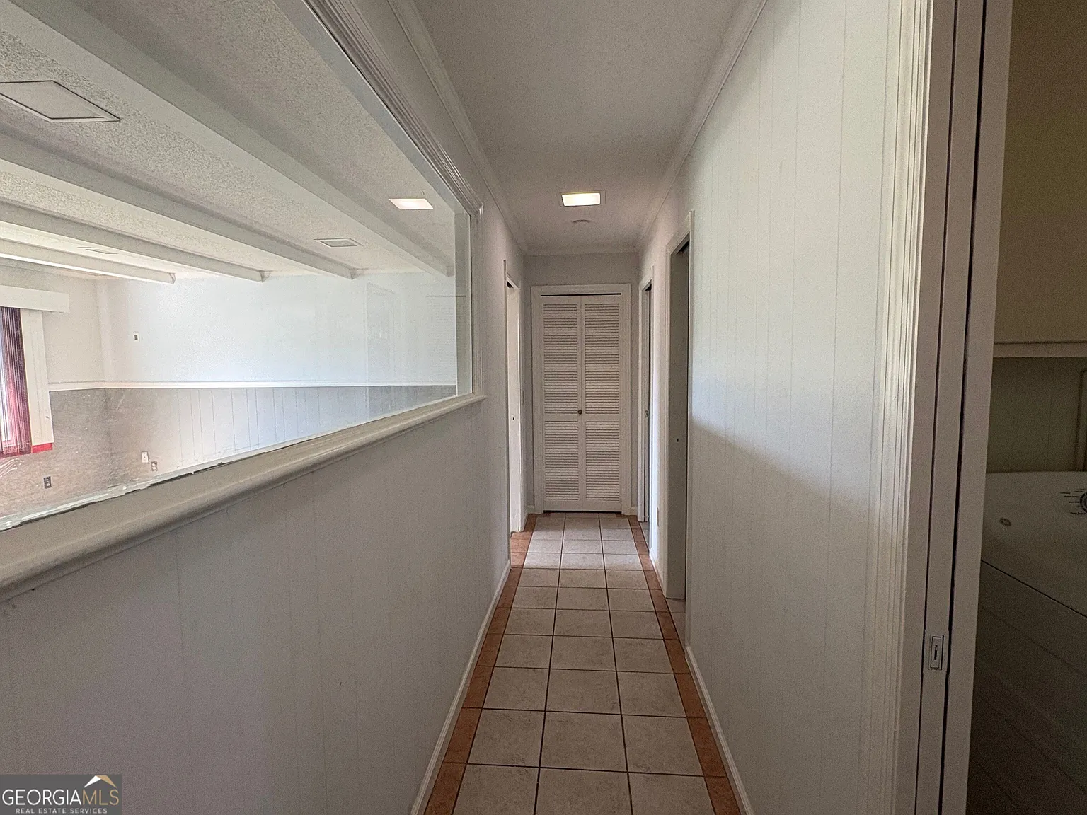 3 bed, 2.5 bath, 2260 sqft, $1,900 — Photo 2