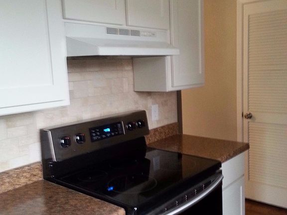 4th image of 2906 Kirby Ave