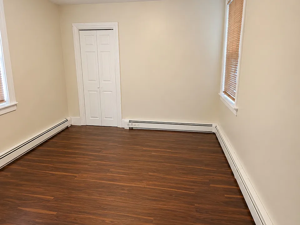 37 Bowers St #1