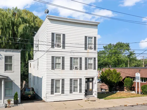 823 Warren Street, Hudson, NY 12534