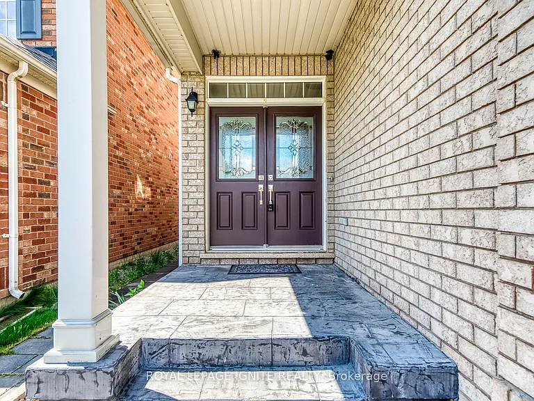 928 Philbrook Dr — Photo 3