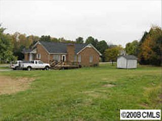 4th image of 141 Charleston Dr