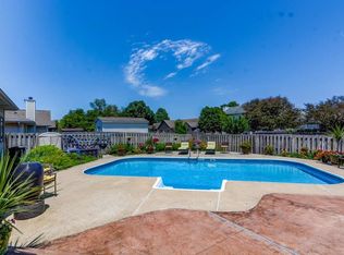 200 Keystone Dr, Chatham, IL 62629