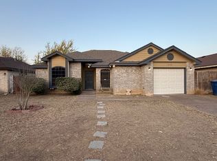 1208 N Oakmont Loop, Laredo, TX 78045