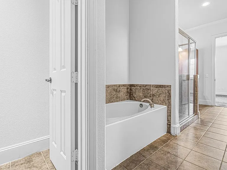 7134 S Mapleridge St #2E — Photo 16