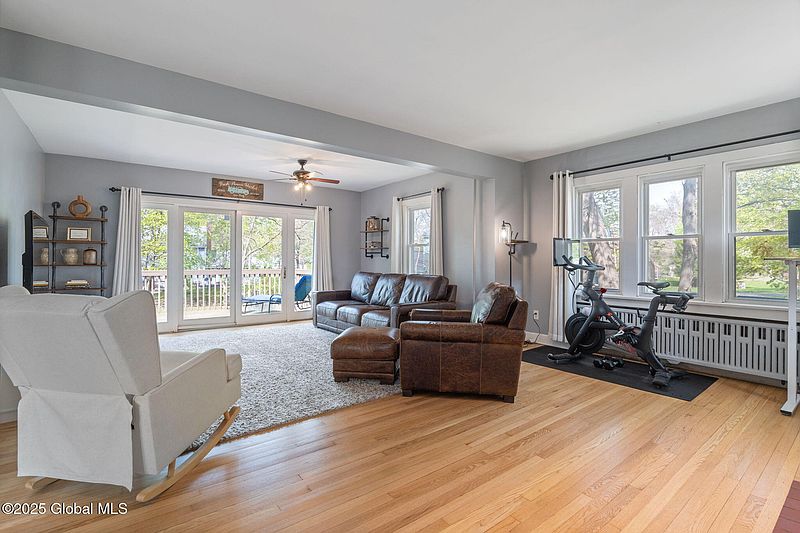 5th image of 86 Elm Avenue