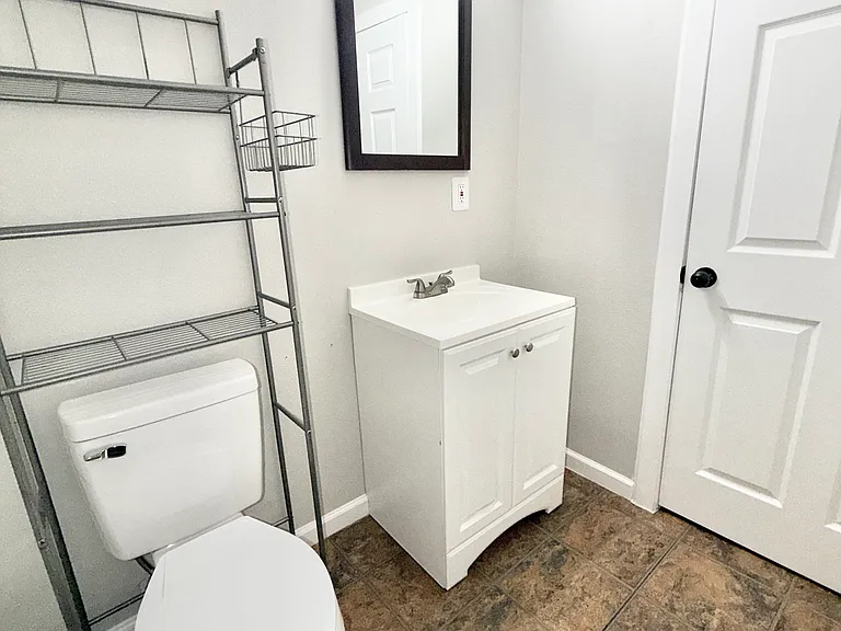 240 Kirk Pl #2 — Photo 10